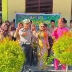 Dukungan Kades Meranti untuk Green Policing Melalui Penanaman Pohon Dukungan Kades Meranti untuk Green Policing Melalui Penanaman Pohon