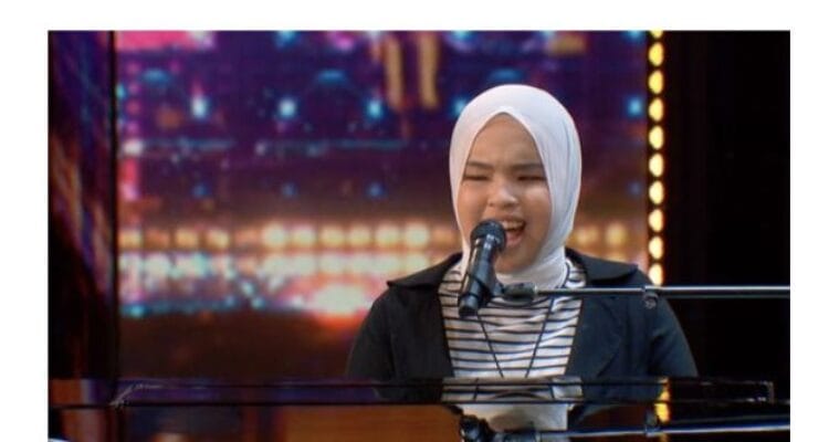 Putri Ariani - Penyanyi Tunanetra yang Mendunia